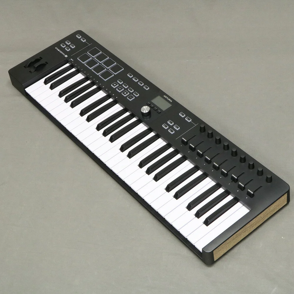 Arturia KeyLab Essential 49 MK3 | 違いと比較 Picuna